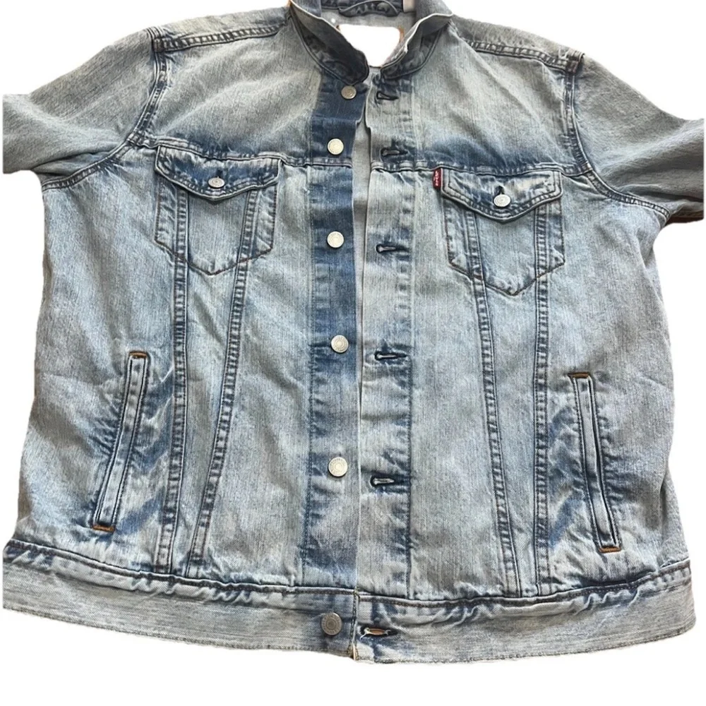 Levi’s 72334 Trucker Jacket XL Light Wash Denim Soft Broken-In Classic